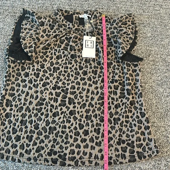 NWT THML Ruffle Sleeve Knit Leopard Print Top Sz M - Picture 8 of 8
